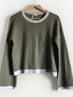 Hem & Thread Olive Green Textured Cropped Sweater with Gray Trim Size Small